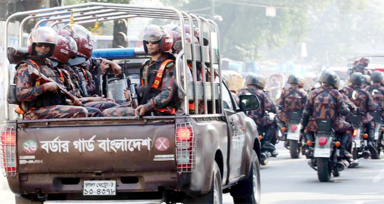 মোড়ে মোড়ে পুলিশ, র্যাব, বিজিবি