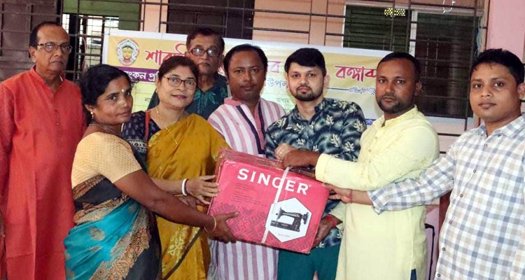 বৃন্দাবন টিভি পরিবারের পক্ষ থেকে শারদ শুভেচ্ছা ও উপহার বিতরণ