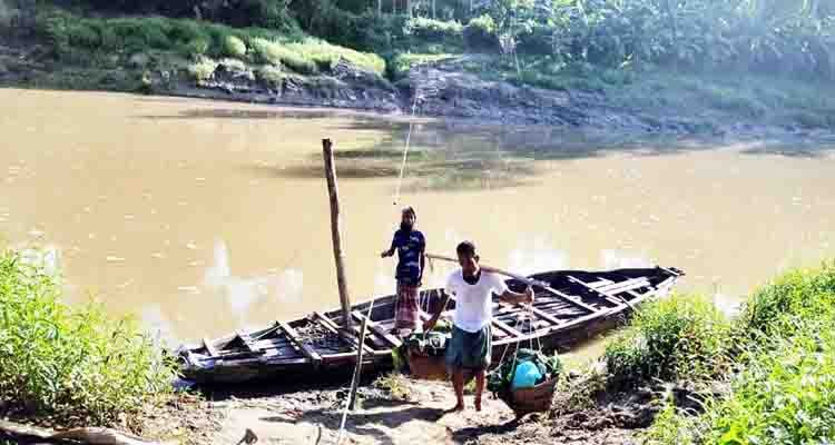 গোলগাঁওয়ে একটি সেতুর দাবি পূরণ হয়নি অর্ধশতাব্দীতেও