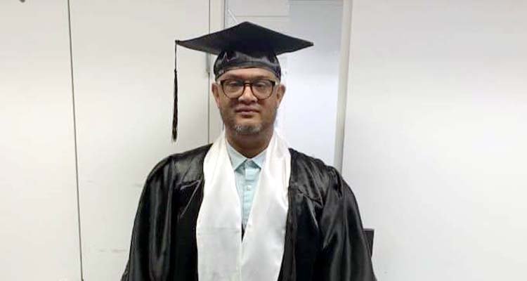 সান্ডারল্যান্ড ইউনিভার্সিটি থেকে বিশ্বনাথের আশরাফের ডিগ্রি অর্জন