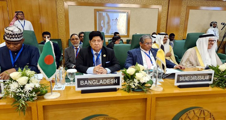 গাজায় যুদ্ধবিরতির আহ্বান জানিয়েছে বাংলাদেশ