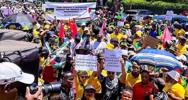 ইসরায়েলের হামলার প্রতিবাদে দক্ষিণ আফ্রিকায় বিক্ষোভ