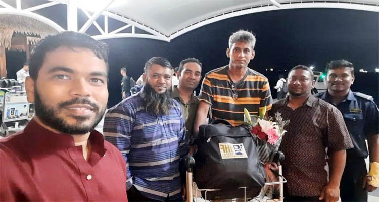 মালদ্বীপের হ্যান্ডবল ডেভেলপমেন্ট প্রজেক্ট ডিরেক্টর বাংলাদেশী আমজাদ