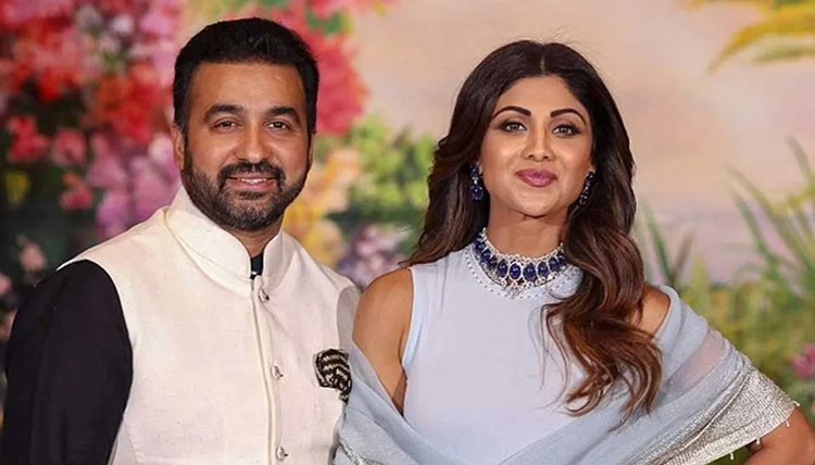 ‘প্রকাশ্যে আমাকে নগ্ন করা হয়’