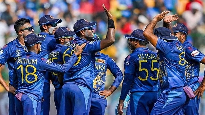 ইংল্যান্ডকে উড়িয়ে শ্রীলঙ্কার জয়