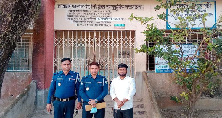 দোয়ারাবাজারে বিভিন্ন ভোট কেন্দ্র পরিদর্শন করলেন ওসি