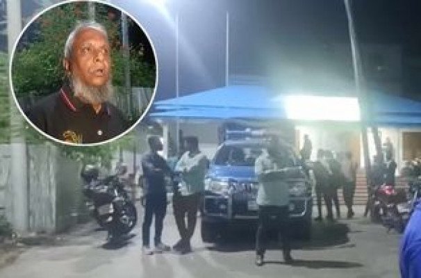 সাবেক মেয়র আরিফুল হকের বাসায় ককটেল বি স্ফো র ণ করেছে দুর্বৃত্তরা