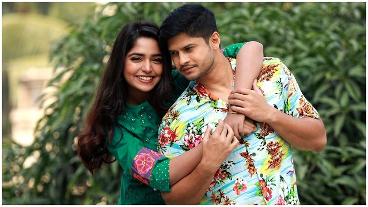 হিমি নিলয়ের লাভ পার্টনার!
