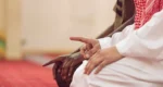 যে কারণে নামাজের বৈঠকে আঙুল তোলা হয়
