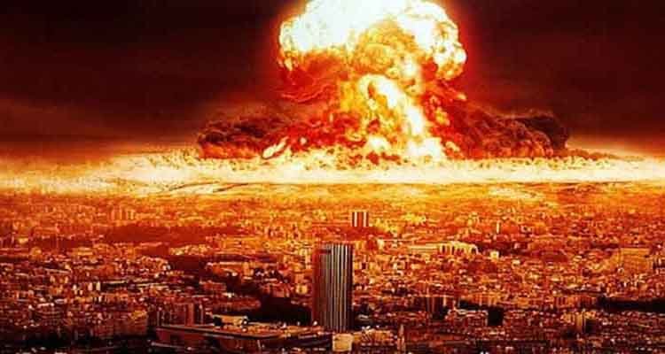 যে সুরায় কিয়ামতের ভয়াবহতার কথা বর্ণিত