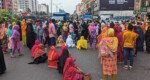বনানীতে সড়ক অবরোধ করে শ্রমিকদের বিক্ষোভ