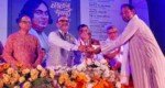 এবার দুই গুণী ব্যক্তির ঝুলিতে নজরুল পদক