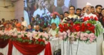 সবাইকে কাঁধে কাঁধ মিলিয়ে এখন দেশটা গড়তে হবে